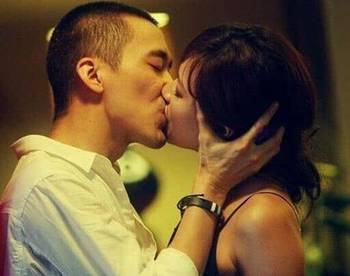 柔性電路板的女孩給了男孩“橙子味的吻”，結(jié)果神反轉(zhuǎn)…
