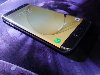 軟板廠告訴你手機到底要不要貼膜？這回終于知道了